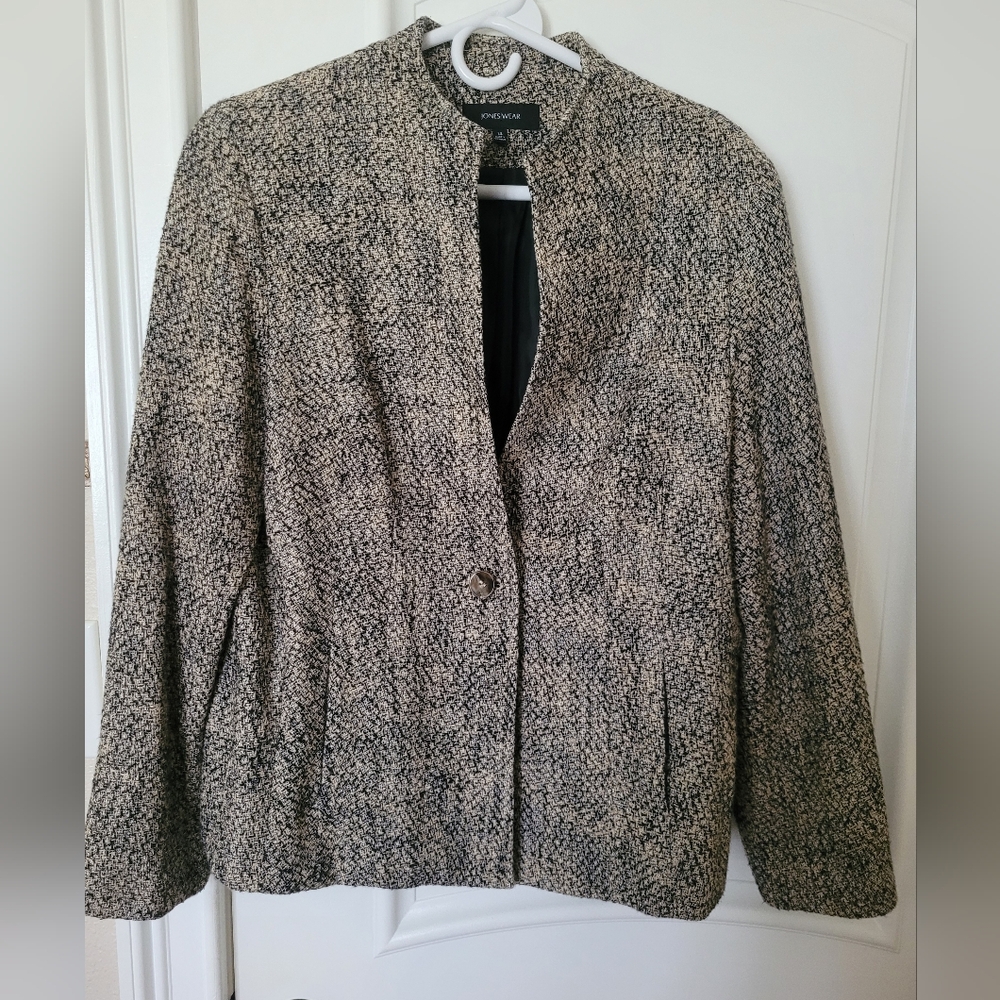 Jones Wear Coat